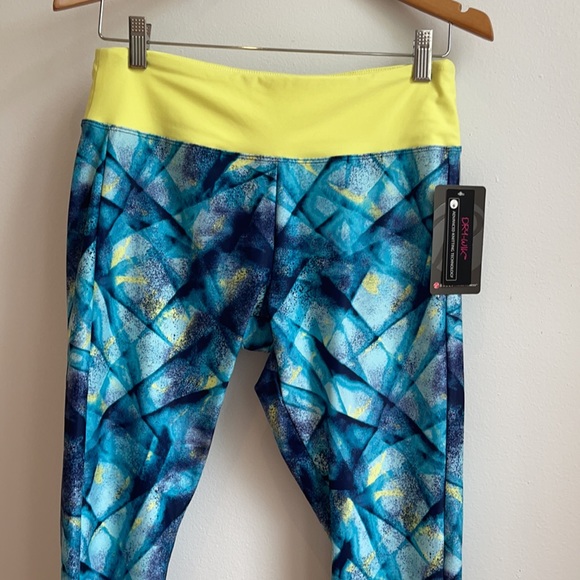 High rise Total fitness capris - Picture 2 of 10